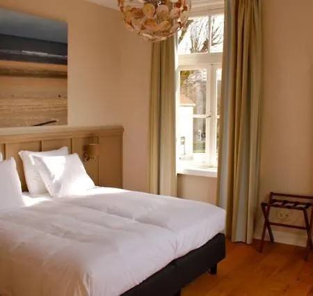 Otel Loetje Overveen 3*